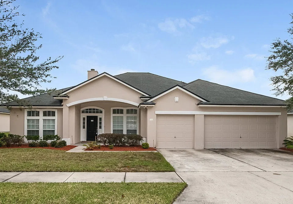 889 Lord Nelson Blvd