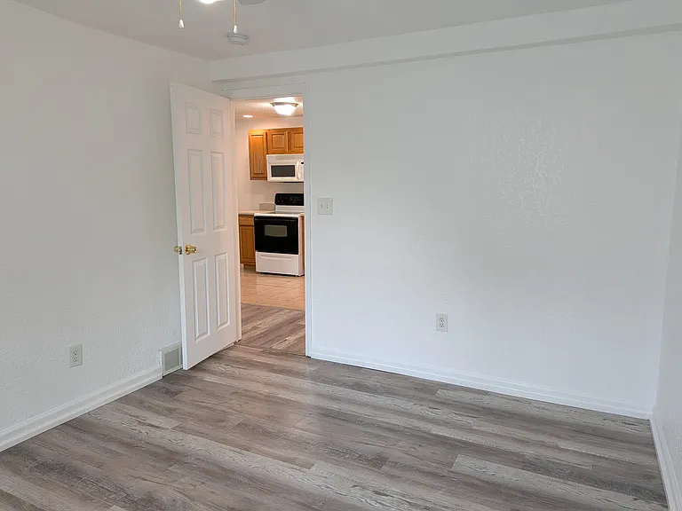 5548 Steffens Ave — Photo 7