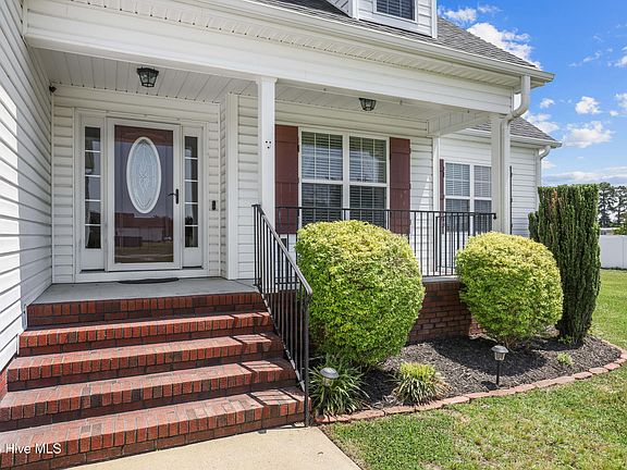 4th image of 202 Mary Frances Way