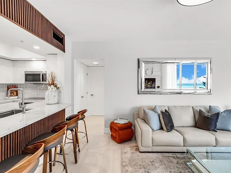 1500 Ocean Dr #707 — Photo 4