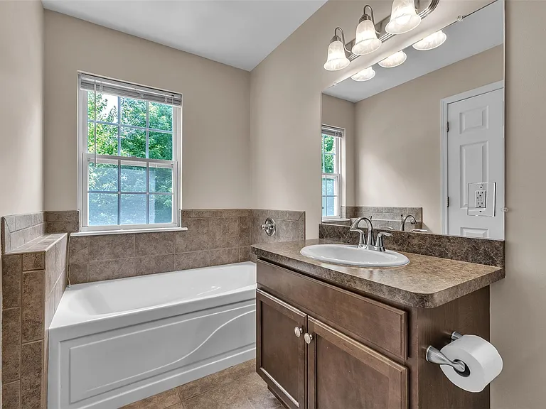 41590 Mitchell Rd — Photo 33