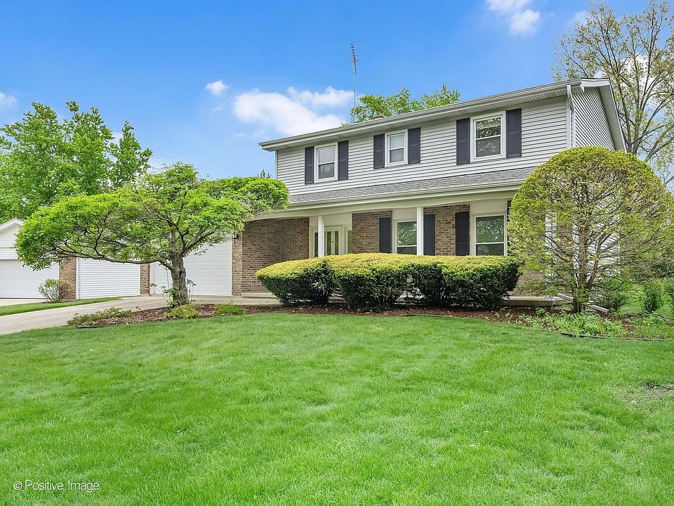2nd image of 1903 Cheshire Ln