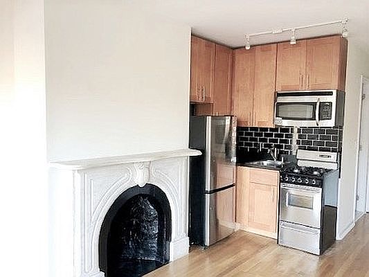 2nd image of 76 Charles St APT 5H