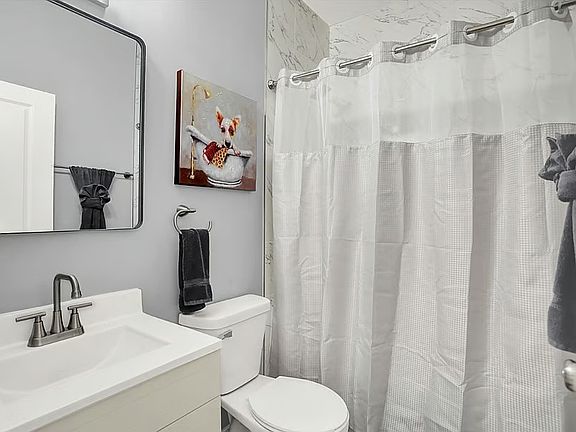 4th image of 1137 W 21st St #2