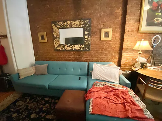 Rented by J PRESTON AND ASSOCIATES INC | media 13