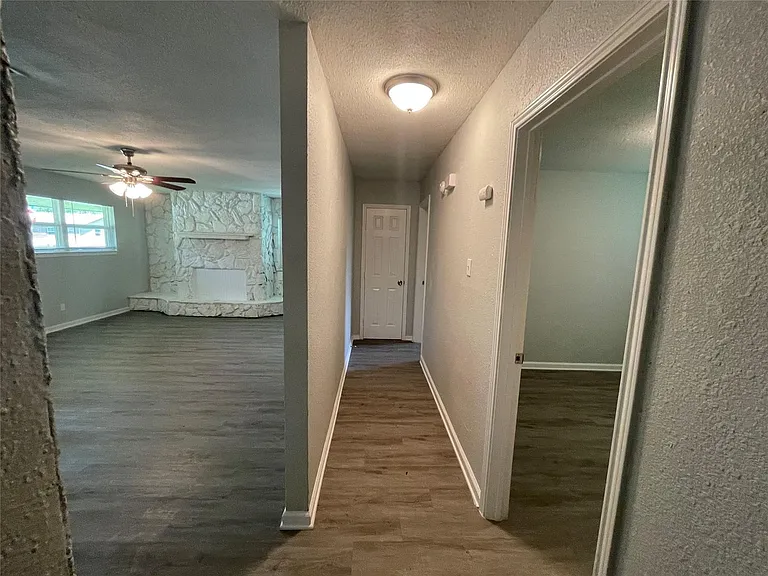 5748 Bowling Dr — Photo 12