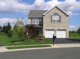 7 Pebble Pl, East Windsor, NJ 08520