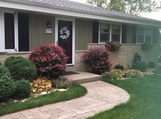 W164N9512 Water St, Menomonee Falls, WI 53051