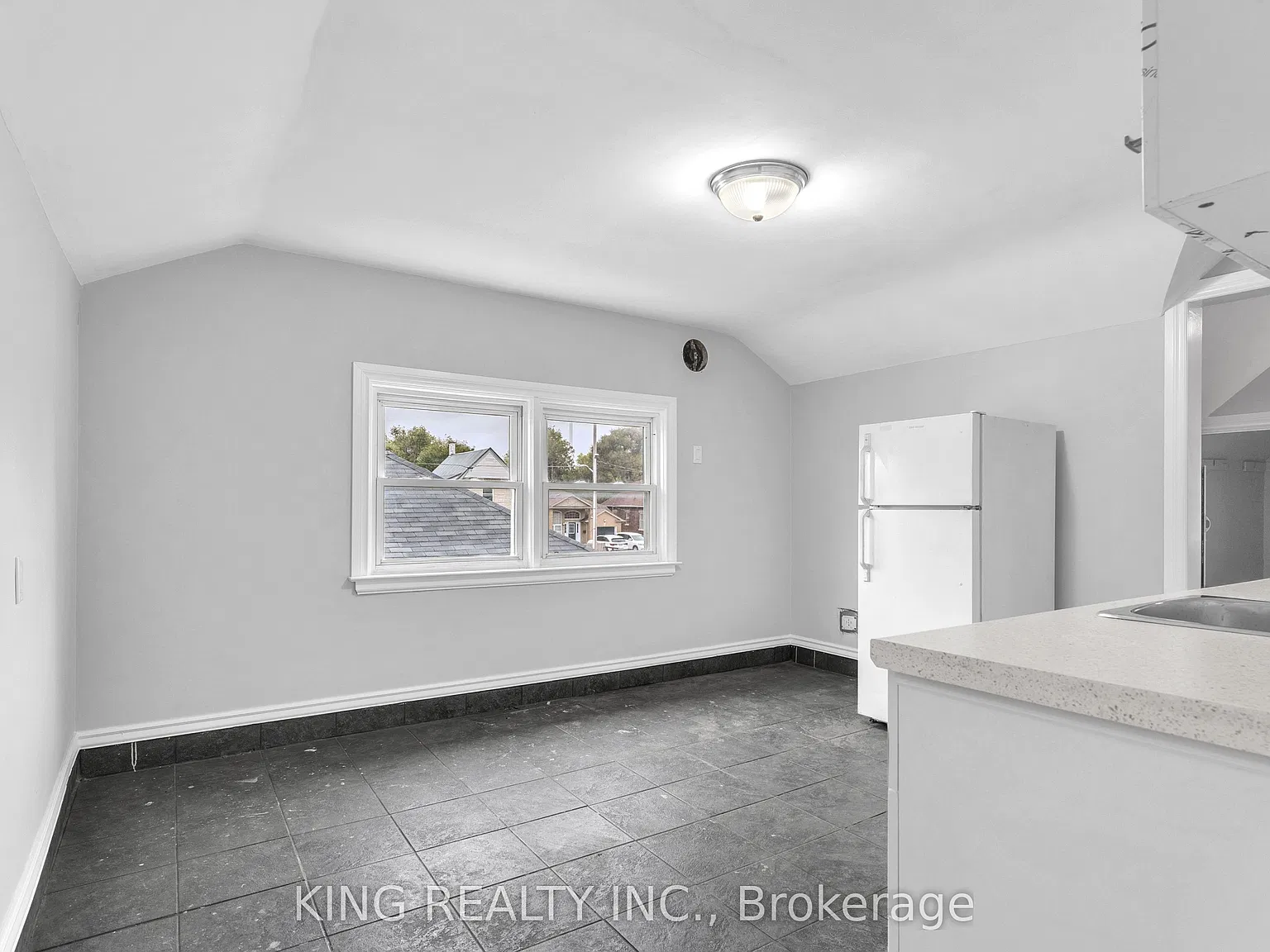 1 bed, $1,275 — Photo 4