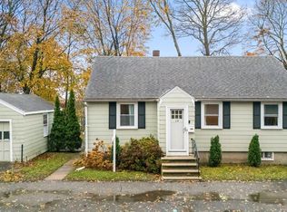 19 Cedar St, Beverly, MA 01915