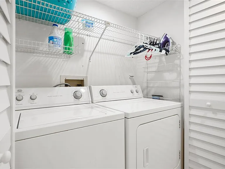 1316 Pasadena Ave S #204 — Photo 23