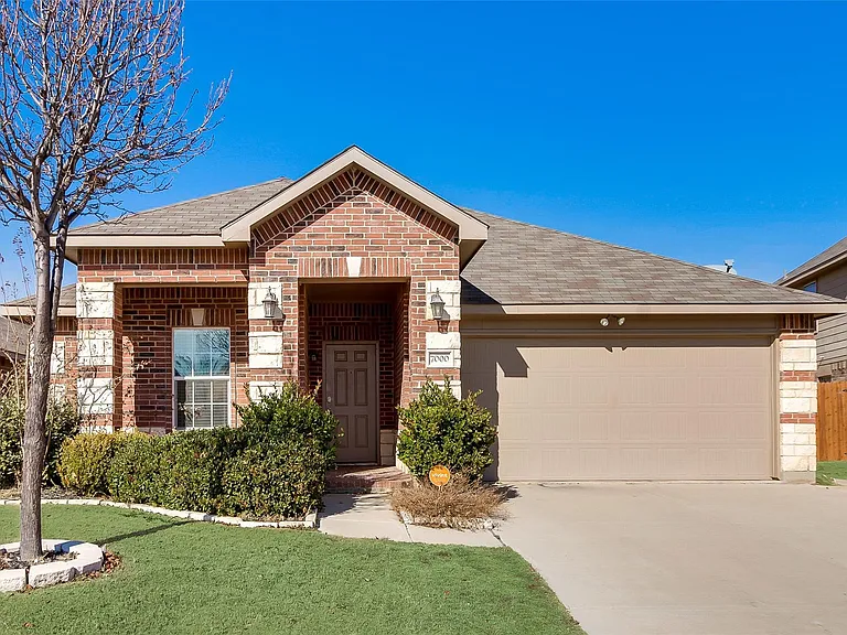 7000 Derbyshire Dr — Photo 2
