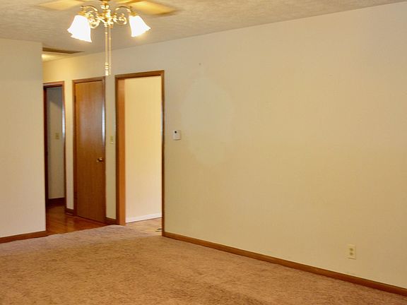 4th image of 203 Willey St