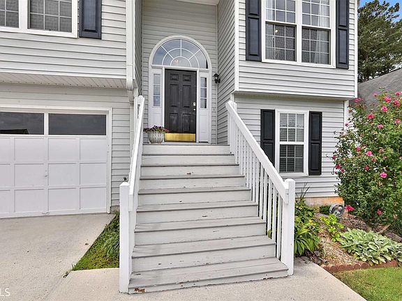4th image of 100 Harbour Lake Dr