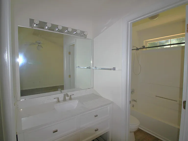 5219 Eagles Landing Dr — Photo 7