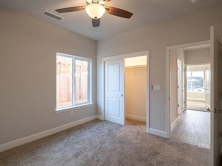 814 N Palm St — Photo 8