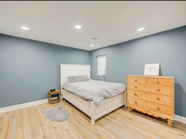 2531 Maple Ln W — Photo 19