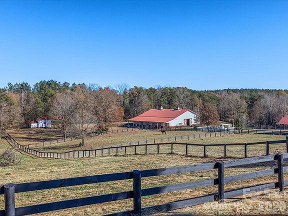 5th image of 172 Tuckertown Rd