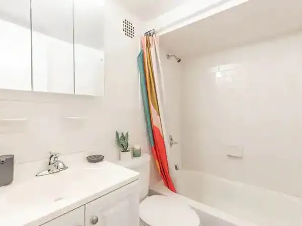 88 Fulton Street image 7 of 8