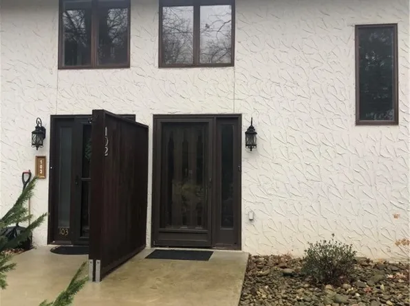 102 Casa Vita Dr, Greensburg, PA 15601