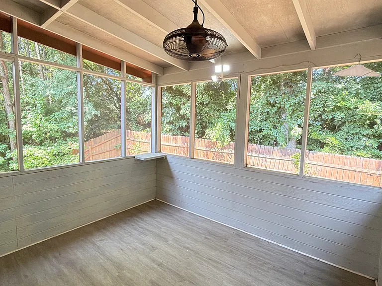 2400 Hampton Estates Dr SW #A — Photo 16