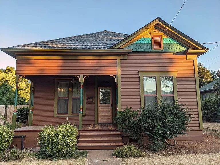 Downtown Folk Victorian