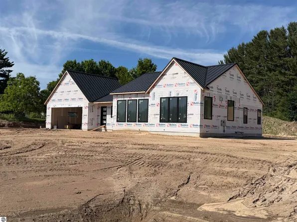 4107 Fireside Trl, Traverse City, MI 49685