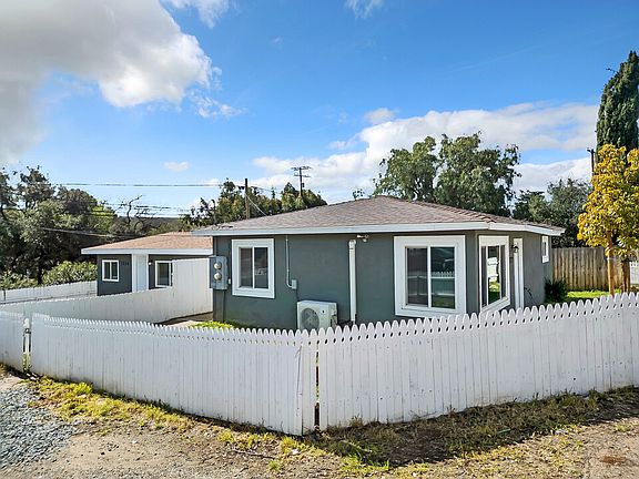 3rd image of 1222 Willowside Ter