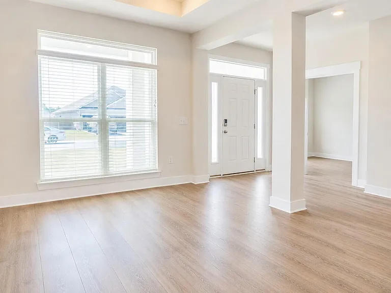 6242 Jenks Dr — Photo 6