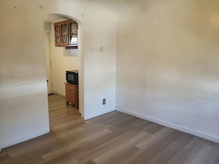 462 Evans Ave #115 — Photo 3