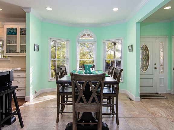 3 194HiddenShoresDriveBransonWest-5Dinin