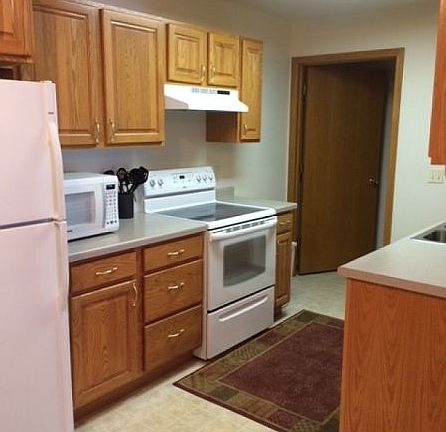 4th image of 284 White Oak Ave