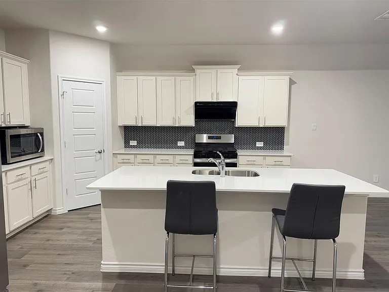 9905 Autumn Leaves Ln — Photo 20