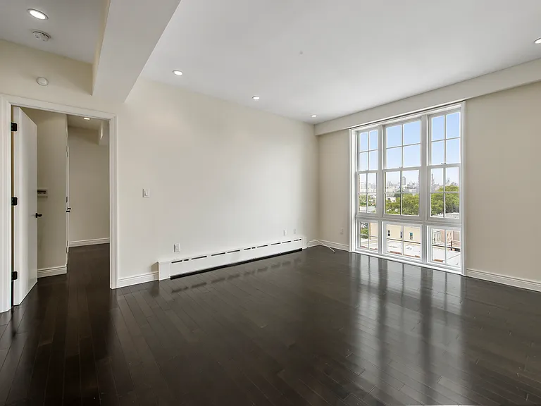 30-11 21st St #6D — Photo 4