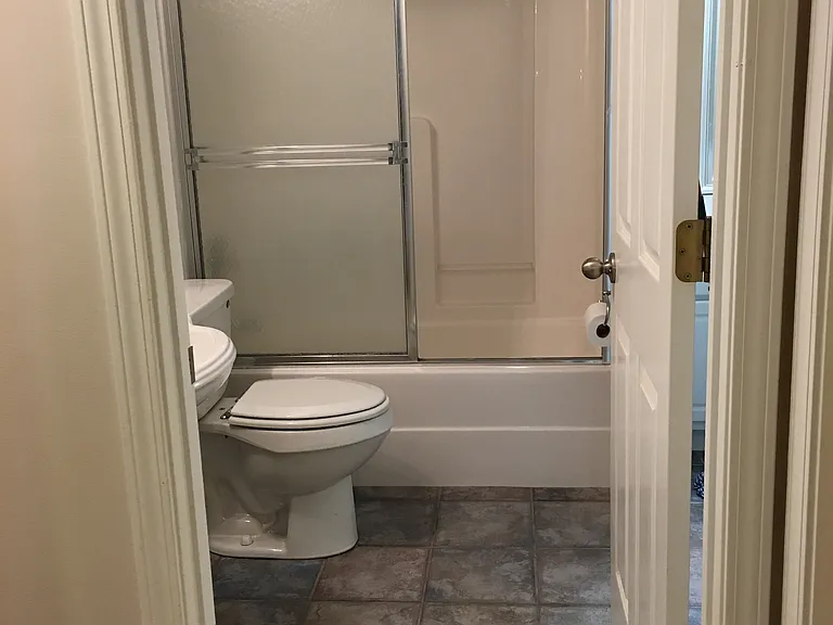 88 Wellington Mnr #A — Photo 16