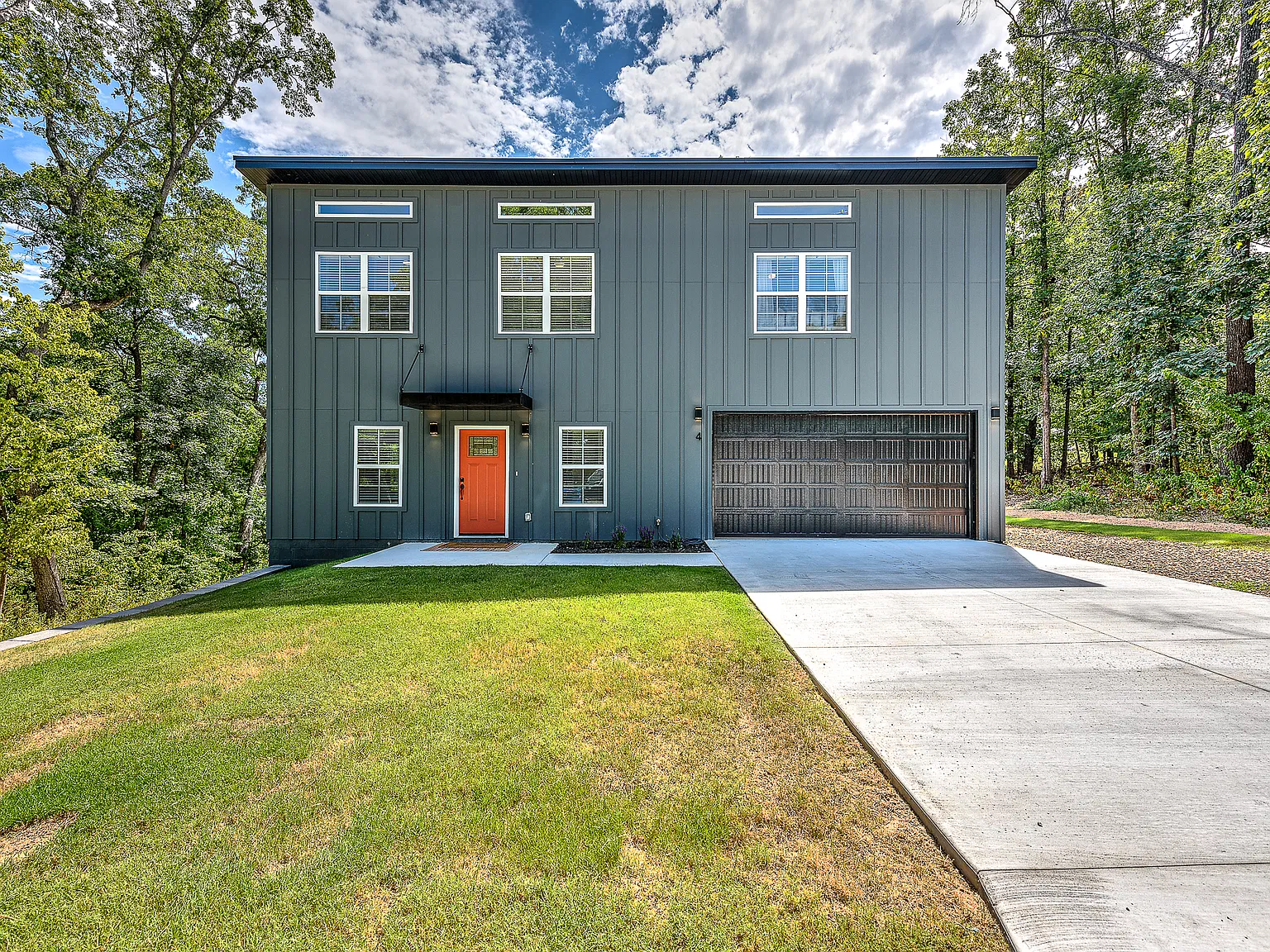 3 bed, 2.5 bath, 1524 sqft, $2,500 — Photo 1