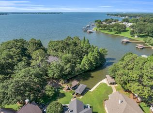 118 Surls Dr, Mabank, TX 75156