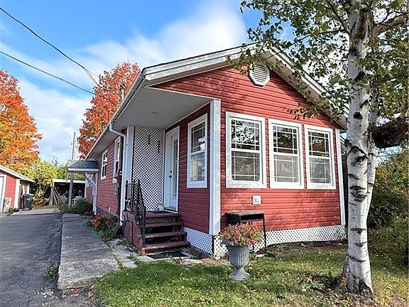 3rd image of 841 Main St