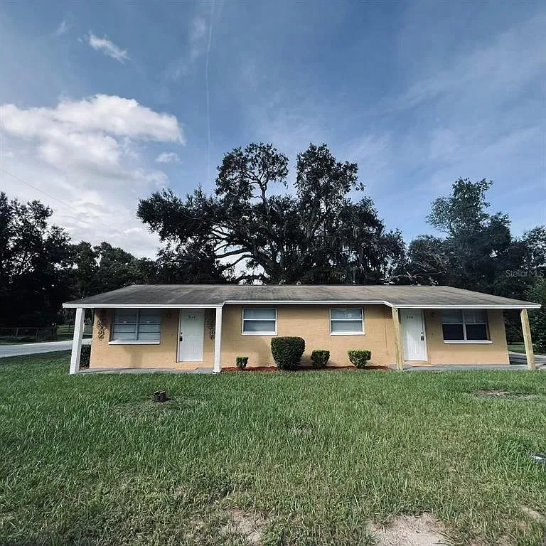 2 bed, 1.0 bath, 702 sqft, $1,400 — Photo 1
