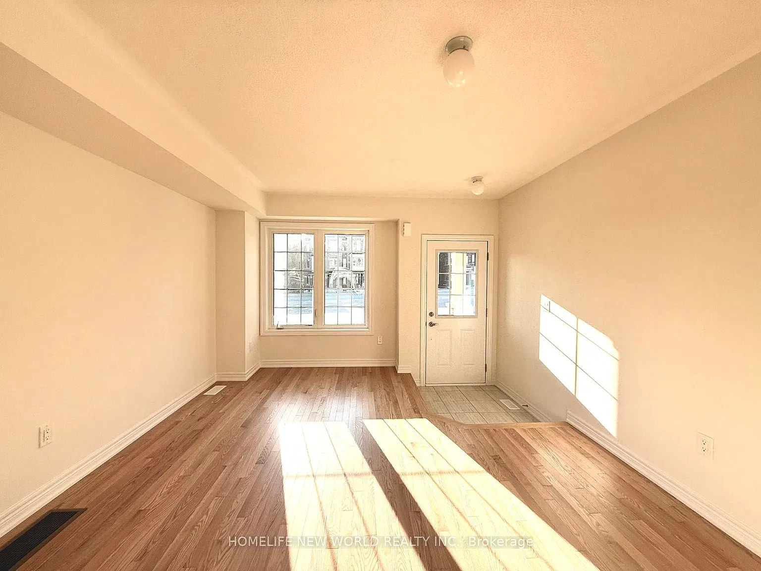 3 bed, $2,980 — Photo 3