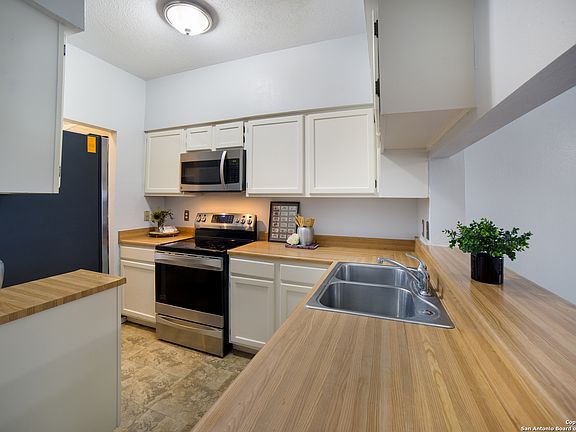 2nd image of 12288 Apricot Drive