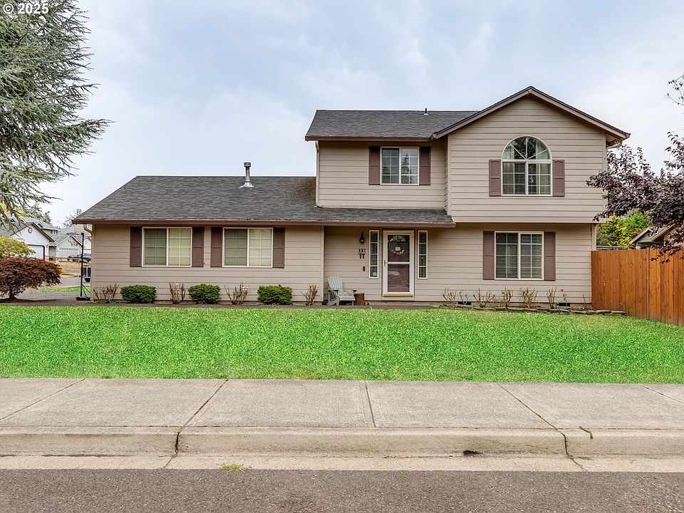 1st image of 3705 NE 84th St