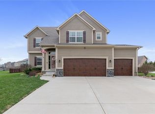 414 Meadowlark Dr, Raymore, MO 64083