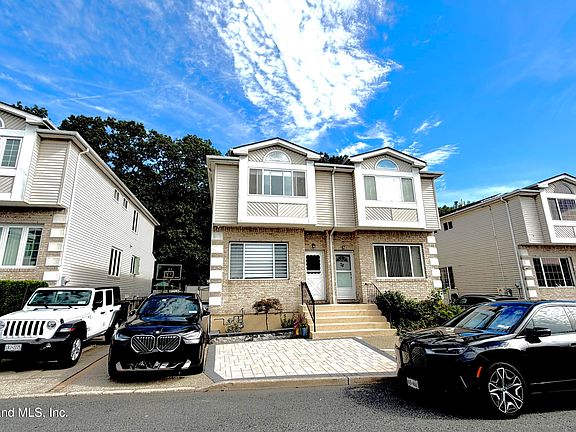 5th image of 76 Lott Ln