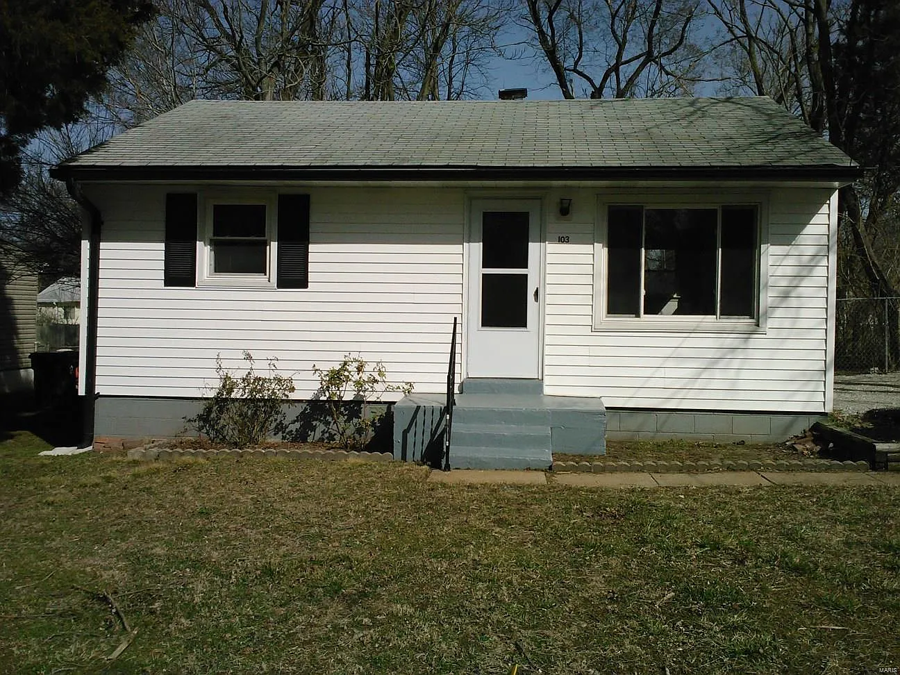 103 Connolly Dr photo 1