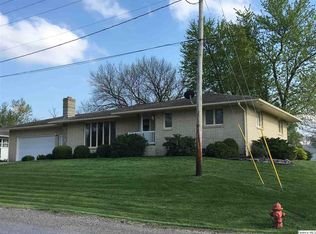 207 W Park St, Camp Point, IL 62320