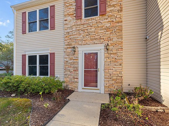 5th image of 301 Siena Dr