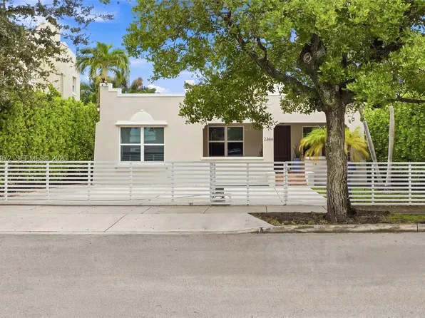 2366 SW 10th St, Miami, FL 33135