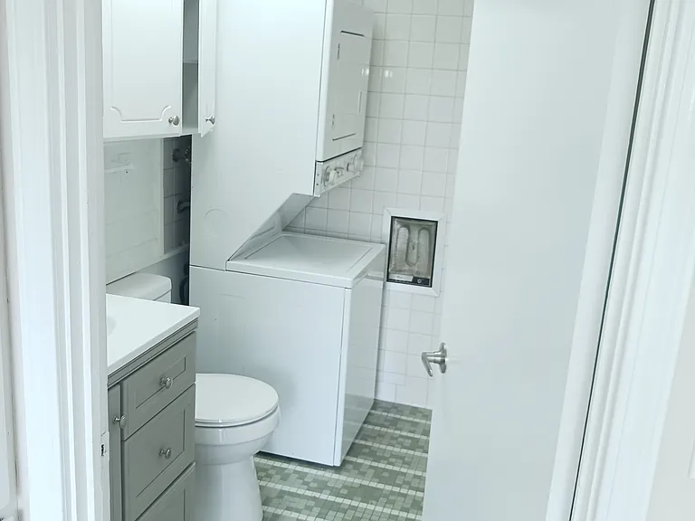 45 49th St NE #45C — Photo 6
