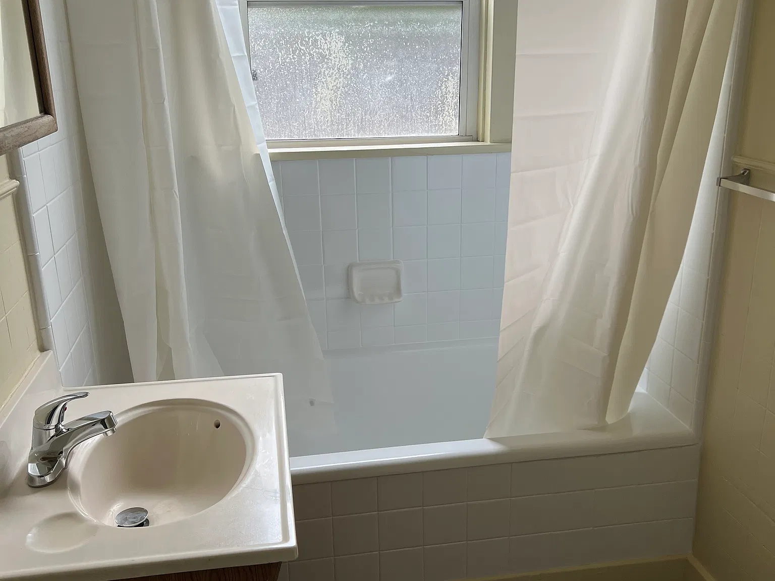 1 bed, 800 sqft, $1,995 — Photo 4